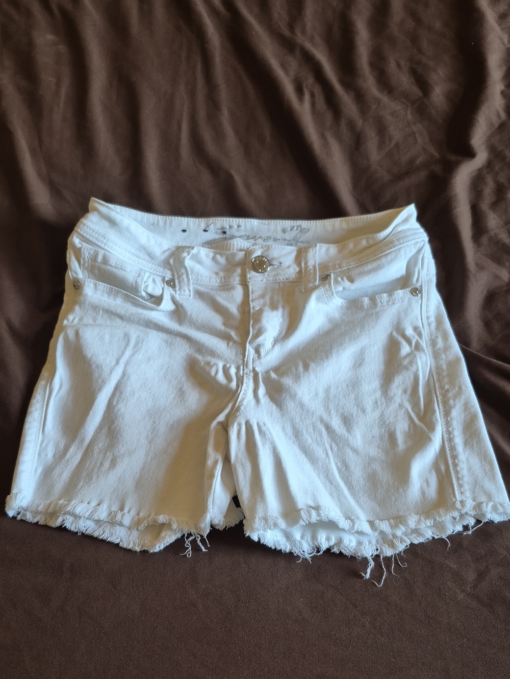 Seven 7 Size 4 White Denim Frayed Hem Mid-Rise Shorts